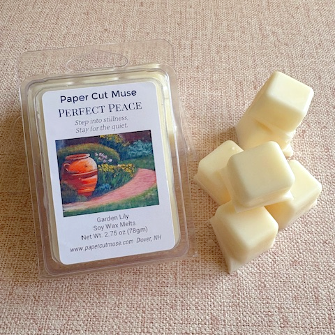 Perfect Peace Soy Wax Melts – Garden Lily Scent, 2.75 oz Clamshell